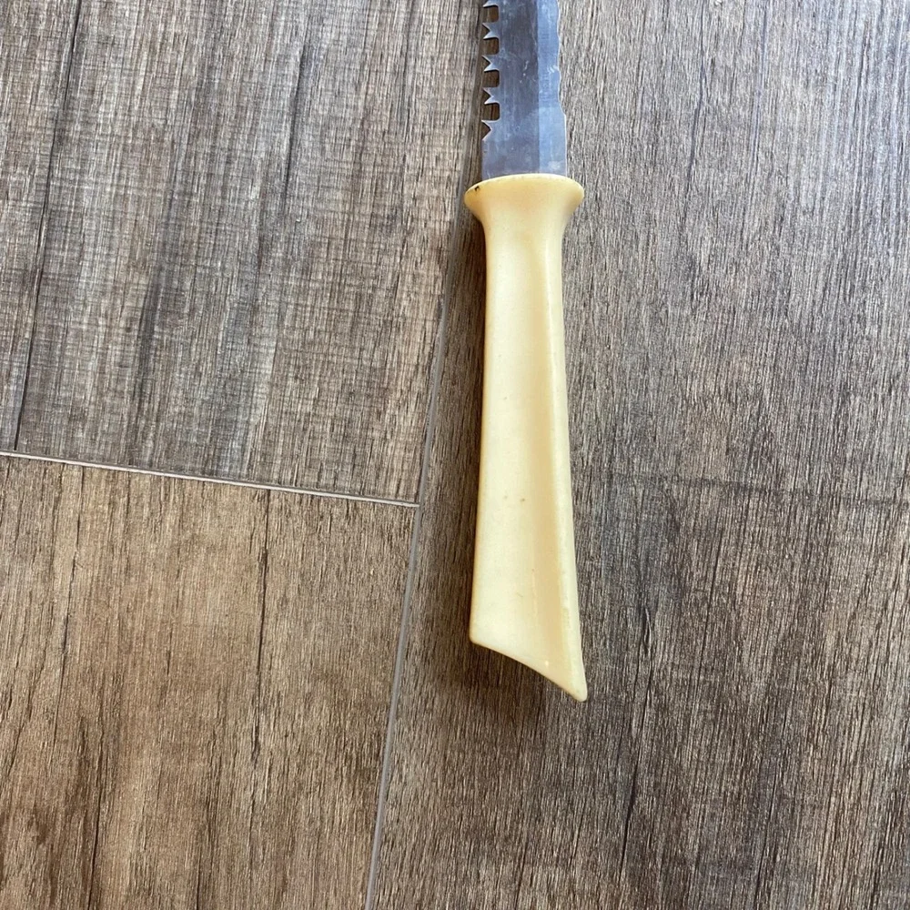 Vintage‎ Quikut Frozen Food Knife Stainless Steel Double Serrated Cream Handle